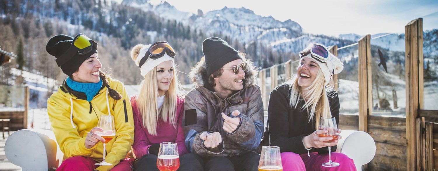 valais-découverte-terroir-authentique-séjour-week-end-gastronomie-vins-œnotourisme-apéro-apéritif-dégustation-activités-soirée-souper-anniversaire-expérience-original-insolite-bonsplans-romantique-bien-être-famille-aventure-sport 